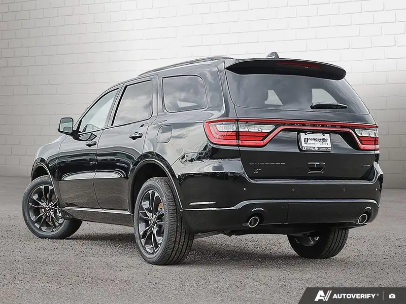 2026 Dodge Durango GT, černá, 16 km, dovoz Kanada — foto 4 z 12