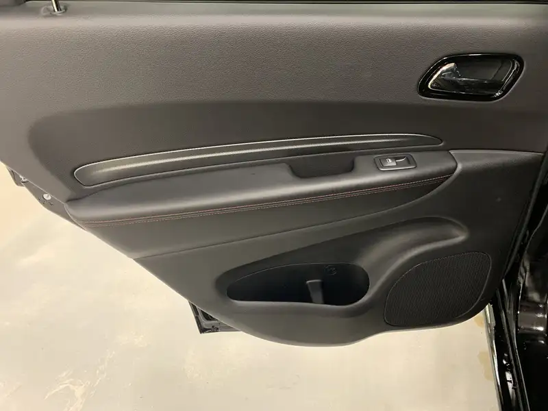 2026 Dodge Durango GT Plus, černá, 5 657 km, dovoz Kanada — foto 10 z 12