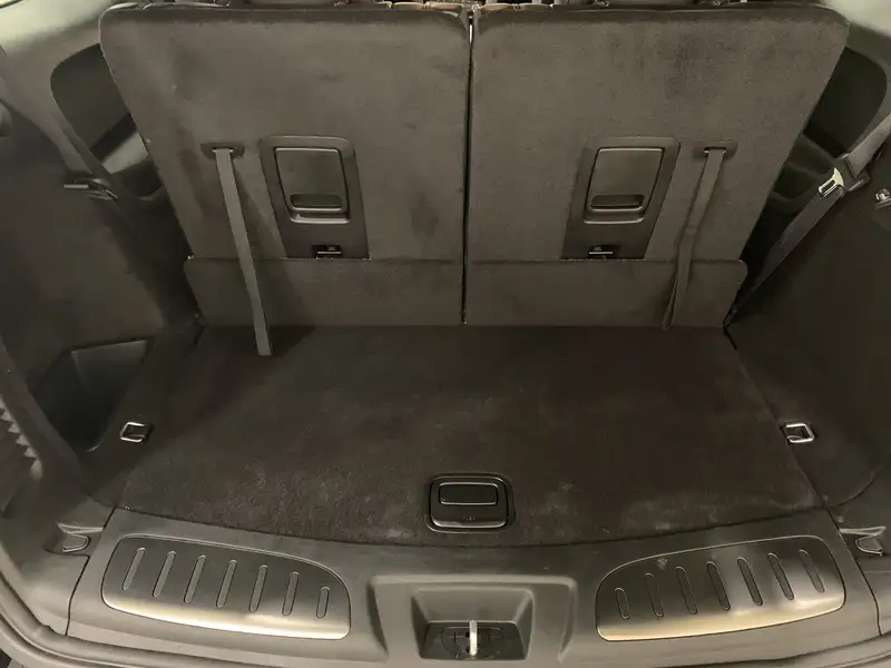 2026 Dodge Durango GT Plus, černá, 5 657 km, dovoz Kanada — foto 7 z 12