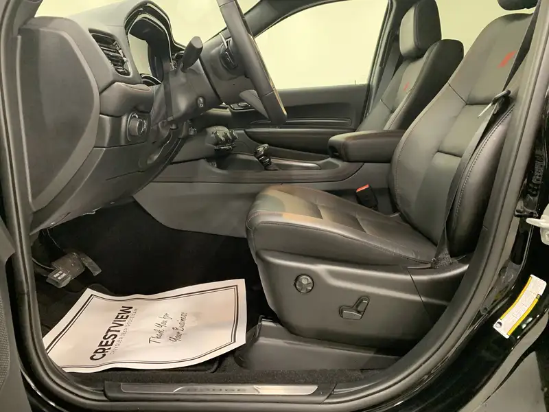2026 Dodge Durango GT Plus, černá, 5 657 km, dovoz Kanada — foto 9 z 12