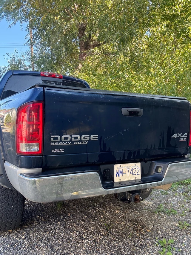 2004 Dodge Ram3500, 231 142 km, dovoz Kanada — foto 3 z 5