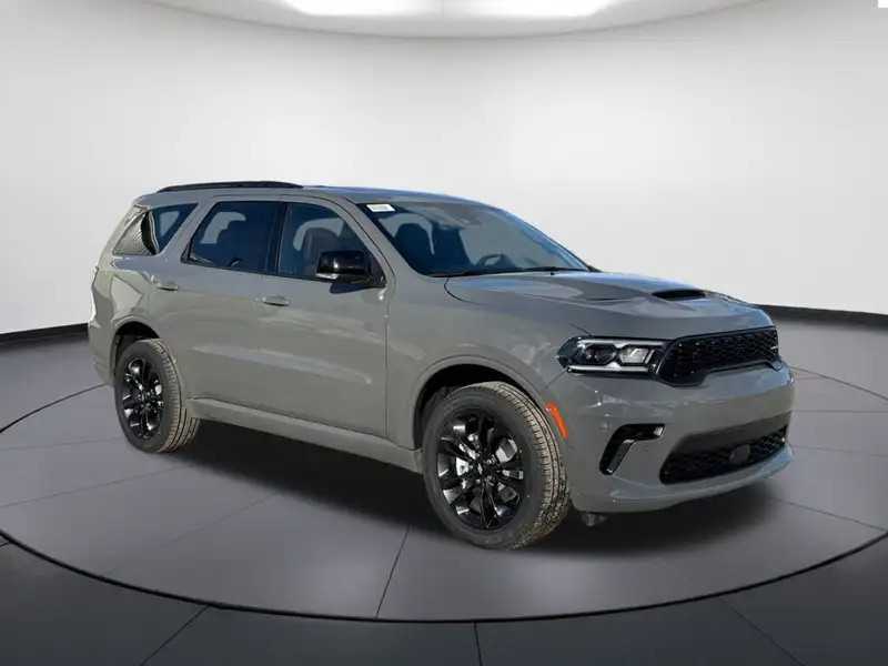 2026 Dodge Durango GT Plus, šedá, 4 700 km, dovoz Kanada — foto 7 z 12