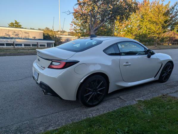 2024 Subaru, dovoz Kanada — foto 3 z 9