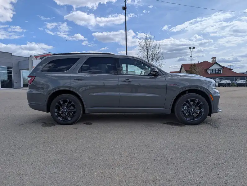 2026 Dodge Durango GT Plus, šedá, 1 514 km, dovoz Kanada — foto 8 z 12