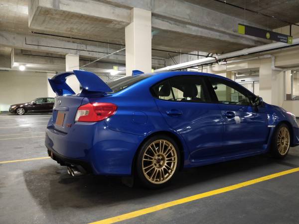 2016 Subaru, dovoz Kanada — foto 8 z 12