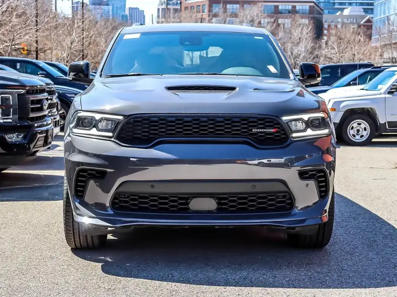 2026 Dodge Durango GT Plus, šedá, 10 km, dovoz Kanada — foto 2 z 12