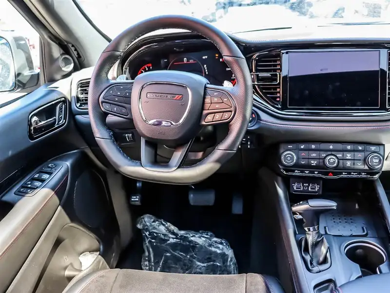 2026 Dodge Durango GT Plus, šedá, 10 km, dovoz Kanada — foto 9 z 12