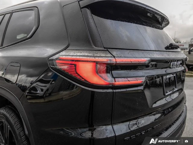 2026 GMC Acadia Elevation, černá, 7 km, dovoz Kanada — foto 11 z 20