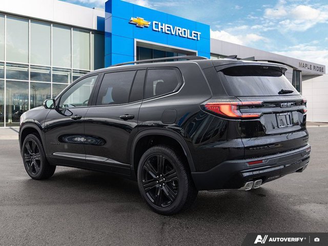 2026 GMC Acadia Elevation, černá, 7 km, dovoz Kanada — foto 3 z 20