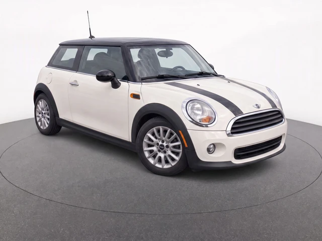 2016 MINI Cooper Hardtop Base, bílá, 110 032 km, dovoz Kanada — foto 3 z 5