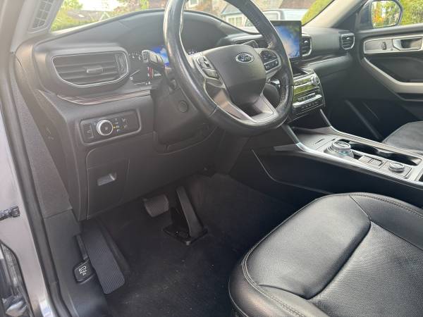 2021 Ford, dovoz Kanada — foto 10 z 12