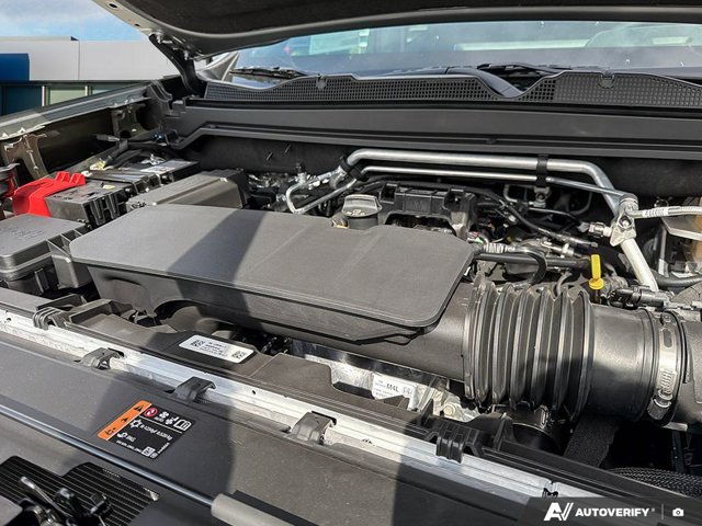 2026 GMC Canyon Elevation, šedá, 9 km, dovoz Kanada — foto 10 z 20