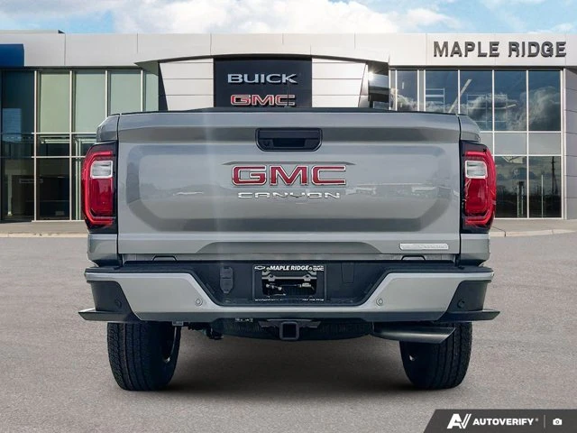 2026 GMC Canyon Elevation, šedá, 9 km, dovoz Kanada — foto 4 z 20