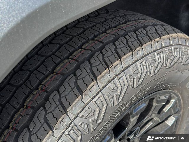 2026 GMC Canyon Elevation, šedá, 9 km, dovoz Kanada — foto 7 z 20