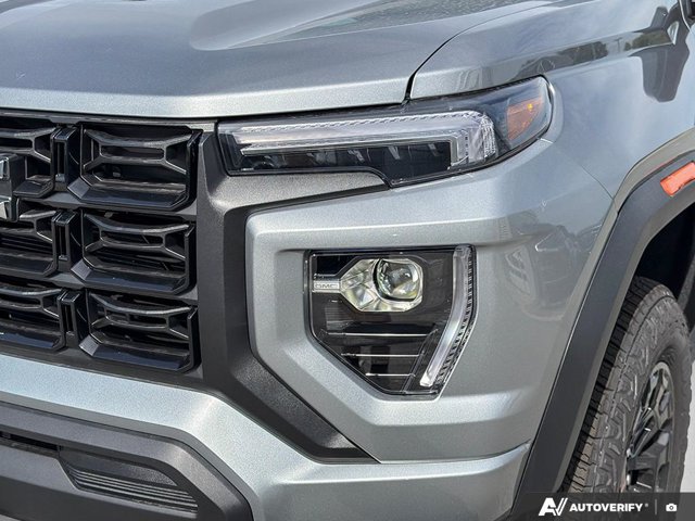 2026 GMC Canyon Elevation, šedá, 9 km, dovoz Kanada — foto 8 z 20