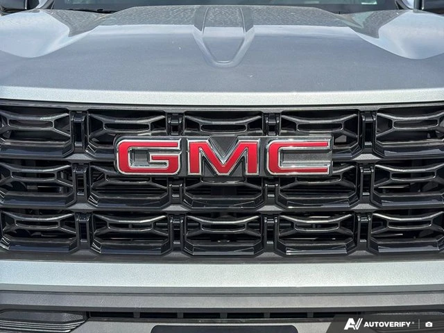 2026 GMC Canyon Elevation, šedá, 9 km, dovoz Kanada — foto 9 z 20
