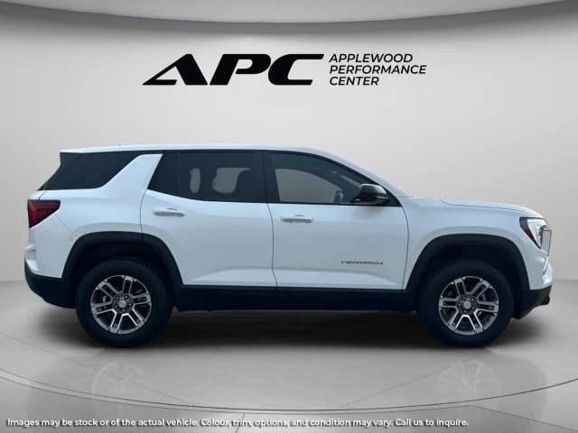 2026 GMC Terrain AWD Elevation AWD Elevation, bílá, 23 750 km, dovoz Kanada — foto 5 z 5