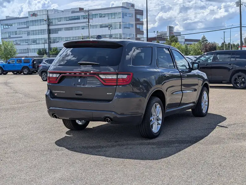 2026 Dodge Durango GT, šedá, 3 845 km, dovoz Kanada — foto 7 z 12