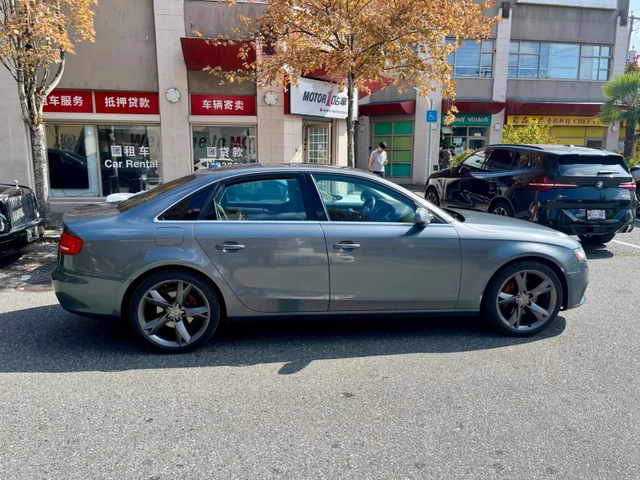 2012 Audi A4, šedá, 134 150 km, dovoz Kanada — foto 4 z 5