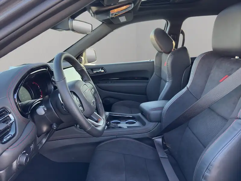 2026 Dodge Durango GT Plus, šedá, dovoz Kanada — foto 9 z 12