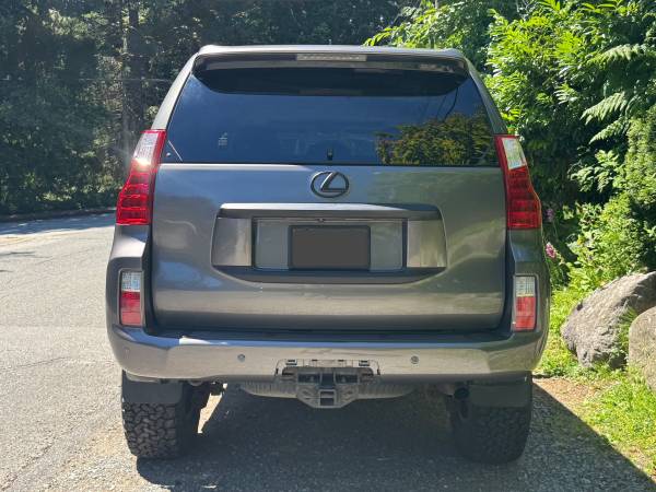2010 Lexus, dovoz Kanada — foto 5 z 12