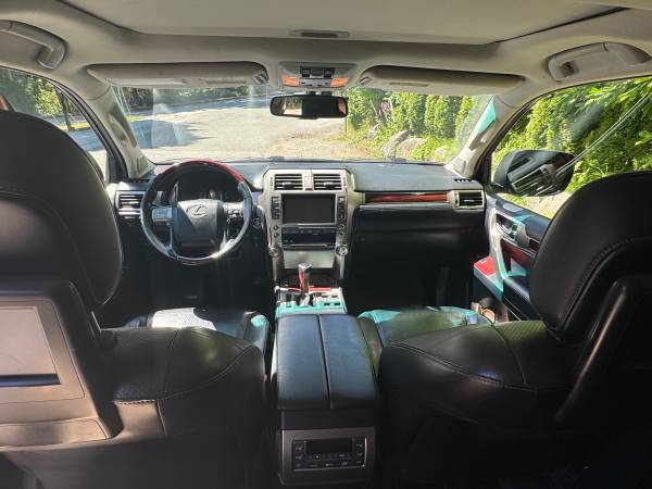 2010 Lexus, dovoz Kanada — foto 7 z 12