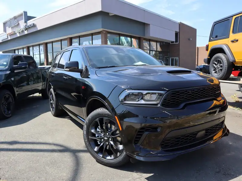 2026 Dodge Durango GT Plus, černá, dovoz Kanada — foto 3 z 12