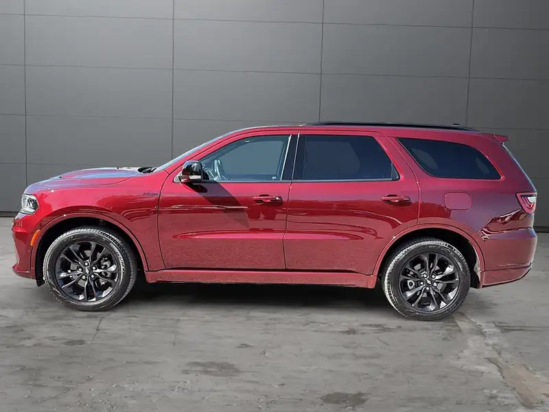 2026 Dodge Durango Gt Plus, červená, 12 803 km, dovoz Kanada — foto 3 z 12