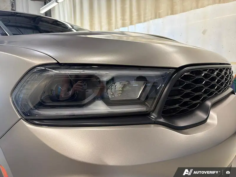 2023 Dodge Durango SRT Hellcat Premium, bílá, 28 000 km, dovoz Kanada — foto 10 z 12