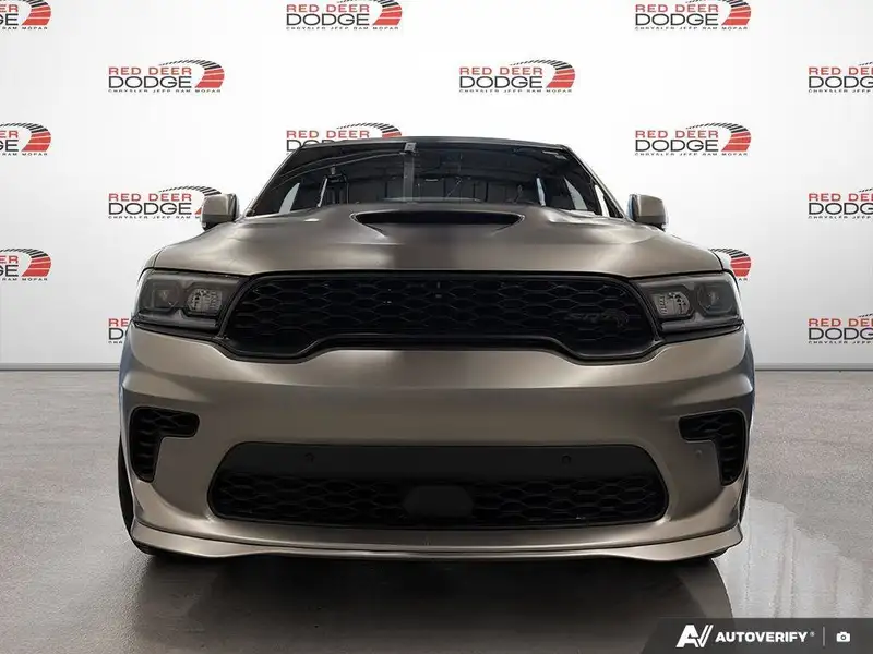 2023 Dodge Durango SRT Hellcat Premium, bílá, 28 000 km, dovoz Kanada — foto 8 z 12