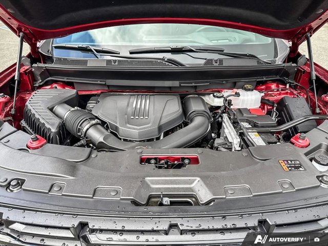 2026 GMC Acadia Elevation, červená, 15 km, dovoz Kanada — foto 13 z 20
