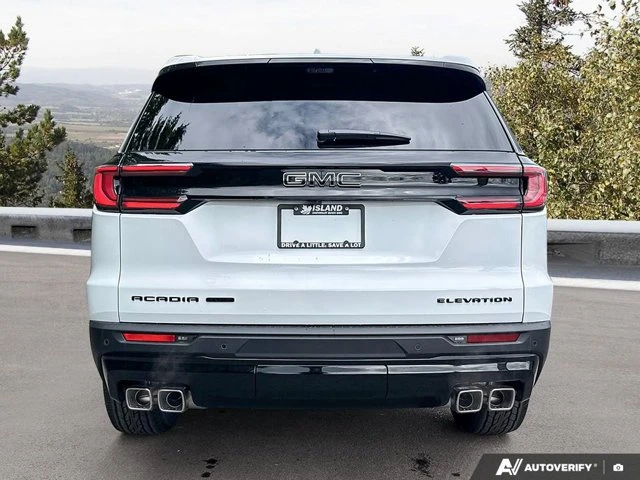 2026 GMC Acadia Elevation, bílá, 15 km, dovoz Kanada — foto 4 z 20