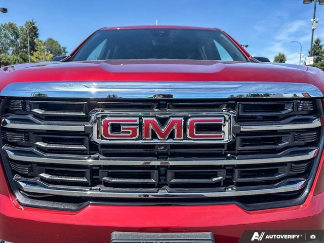 2026 GMC Acadia Elevation, červená, 15 km, dovoz Kanada — foto 12 z 20