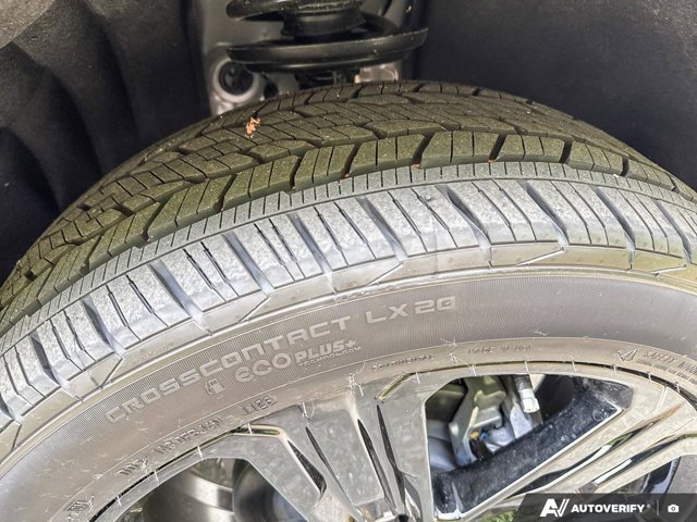 2026 GMC Acadia Elevation, černá, 15 km, dovoz Kanada — foto 10 z 20