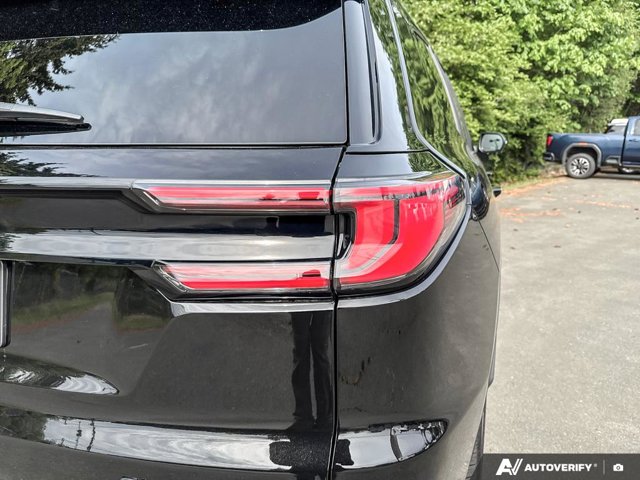 2026 GMC Acadia Elevation, černá, 15 km, dovoz Kanada — foto 14 z 20
