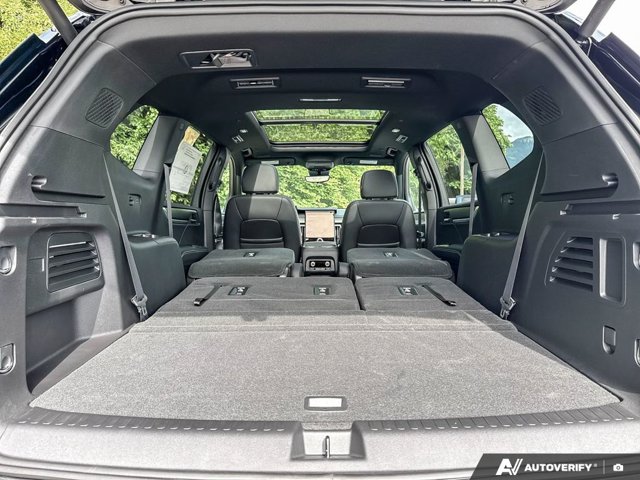 2026 GMC Acadia Elevation, černá, 15 km, dovoz Kanada — foto 16 z 20