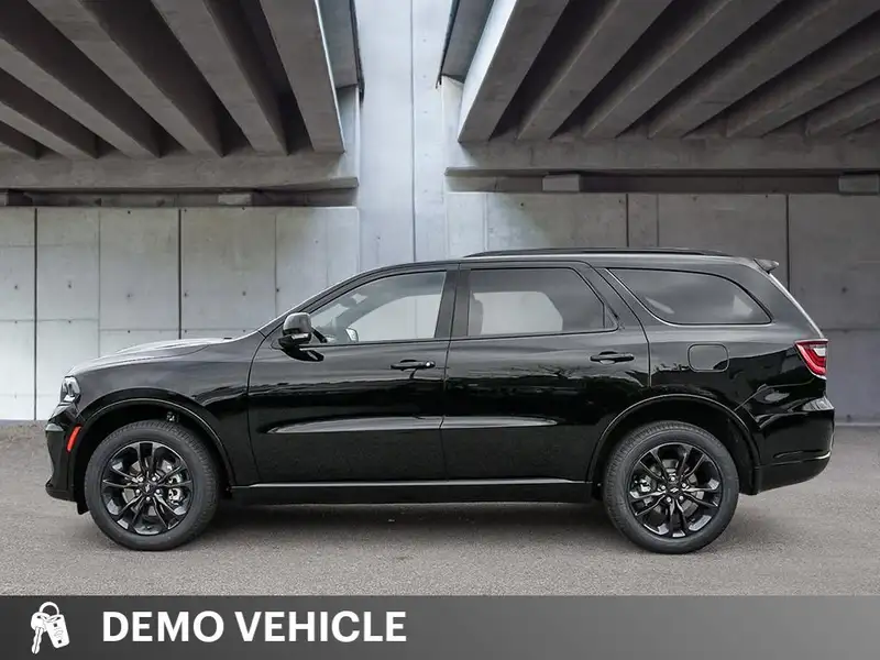 2026 Dodge Durango GT Plus, černá, 9 878 km, dovoz Kanada — foto 4 z 12