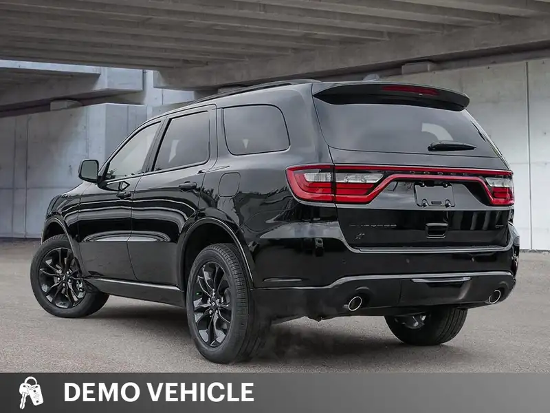 2026 Dodge Durango GT Plus, černá, 9 878 km, dovoz Kanada — foto 5 z 12