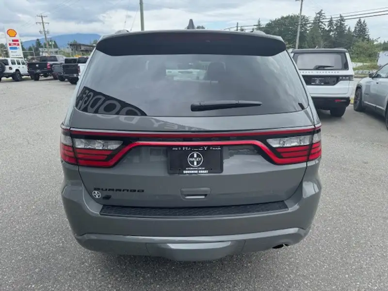 2024 Dodge Durango SXT, šedá, 23 465 km, dovoz Kanada — foto 3 z 12