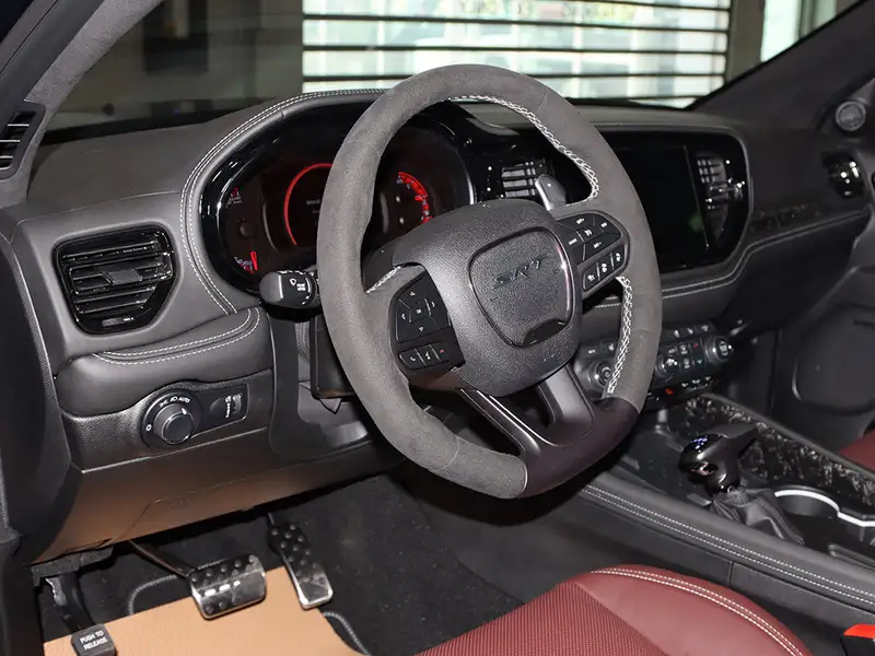 2026 Dodge Durango SRT Hellcat Jailbreak, černá, 6 298 km, dovoz Kanada — foto 5 z 12