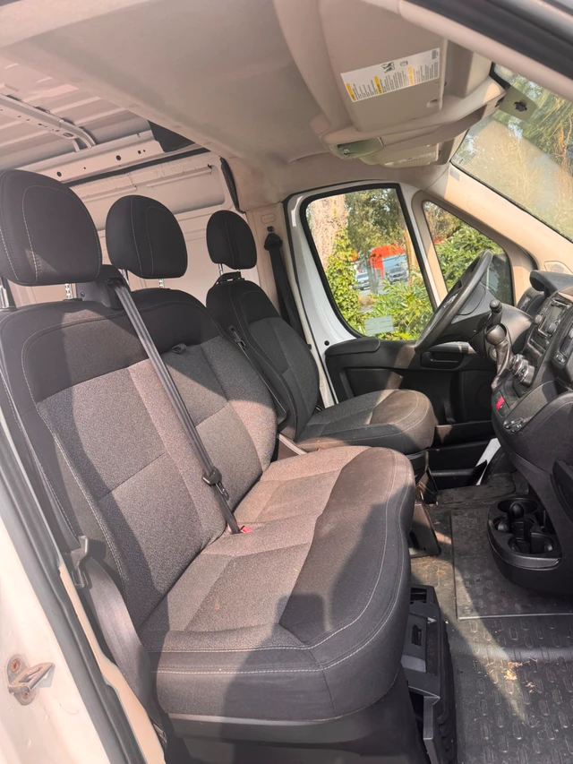 2014 RAM 3500, bílá, 180 000 km, dovoz Kanada — foto 4 z 5