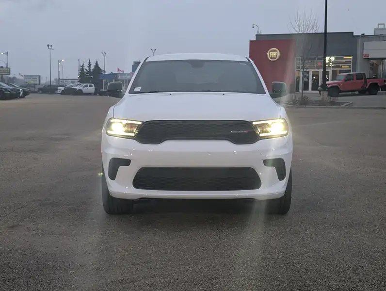 2026 Dodge Durango GT, bílá, 23 km, dovoz Kanada — foto 10 z 12