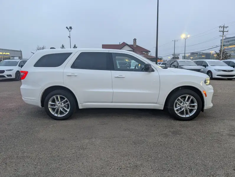 2026 Dodge Durango GT, bílá, 23 km, dovoz Kanada — foto 8 z 12