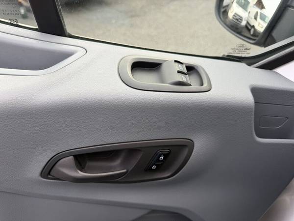 2015 Ford, dovoz Kanada — foto 10 z 12