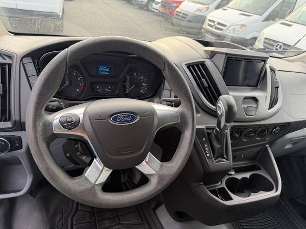 2015 Ford, dovoz Kanada — foto 11 z 12