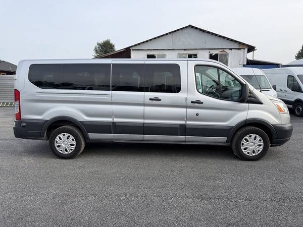 2015 Ford, dovoz Kanada — foto 6 z 12