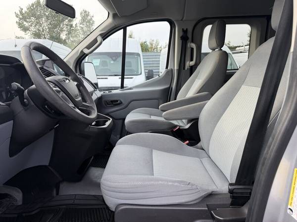 2015 Ford, dovoz Kanada — foto 9 z 12