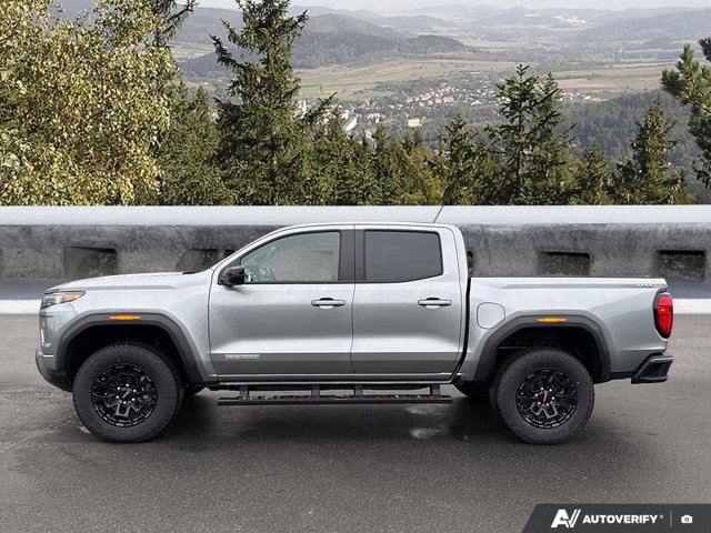 2026 GMC Canyon Elevation, šedá, 18 km, dovoz Kanada — foto 2 z 20