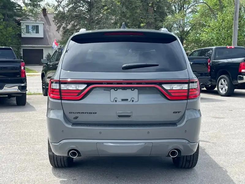 2026 Dodge Durango GT Plus, šedá, 15 km, dovoz Kanada — foto 7 z 12