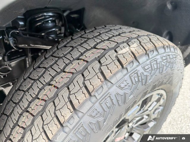 2026 GMC Canyon Elevation, šedá, 7 km, dovoz Kanada — foto 10 z 20